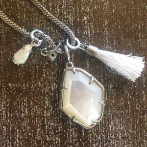 Kendra Scott necklace